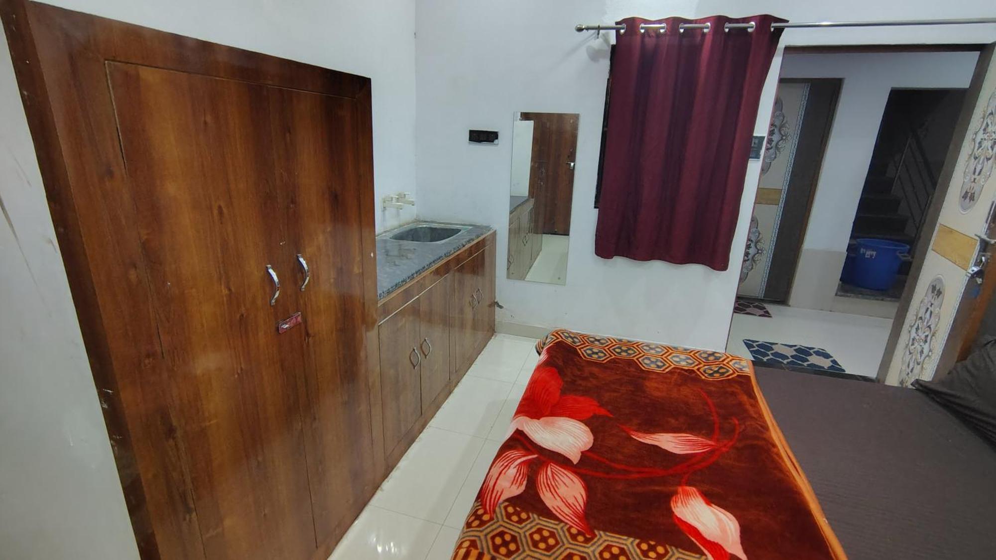 Shri Haridas Kripa Dham Ashram Vrindāvan Стая снимка